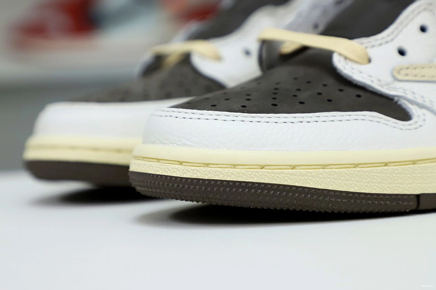 LOW OG SCOTT 1 AIR MOCHA REVERSE TRAVIS X JORDAN 0815